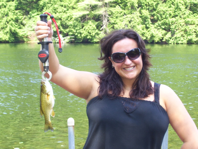 7/25/09 - Melissa's 1st Smallie - 9in 7oz